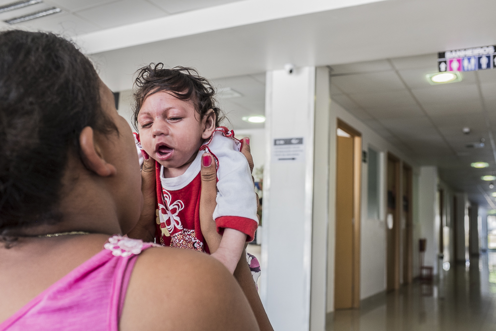 Jayane and her her daughter Nathally.