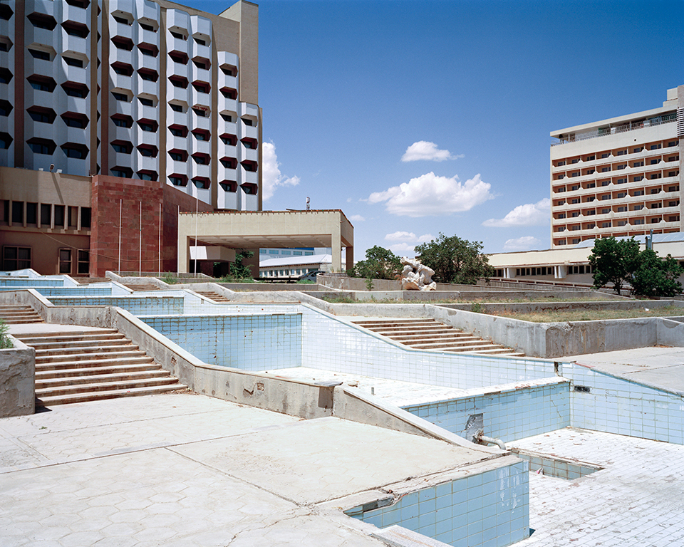 Marco-Barbieri-Water-In-The-Desert-Missing-Fountain