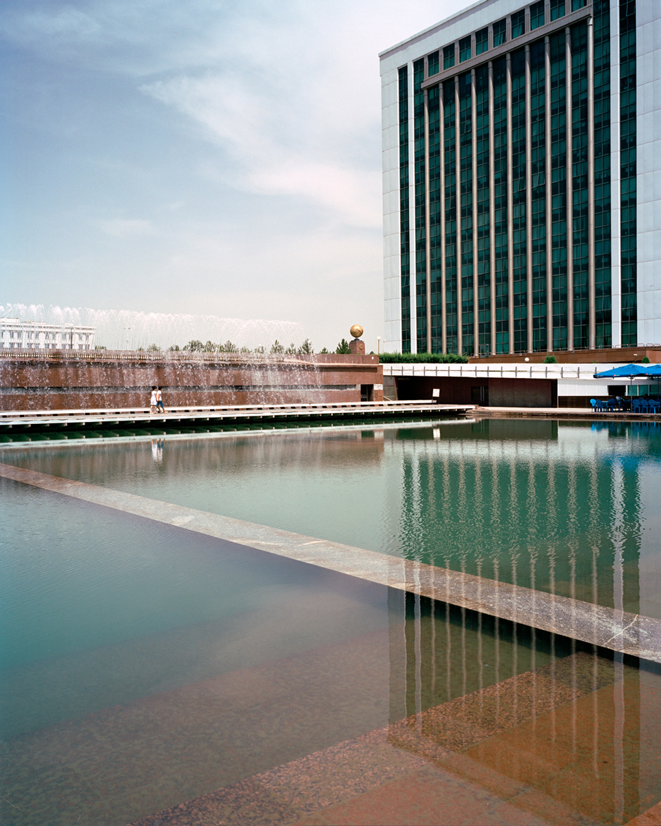 Marco-Barbieri-Water-In-The-Desert-Tashkent-Fountain-and-Building
