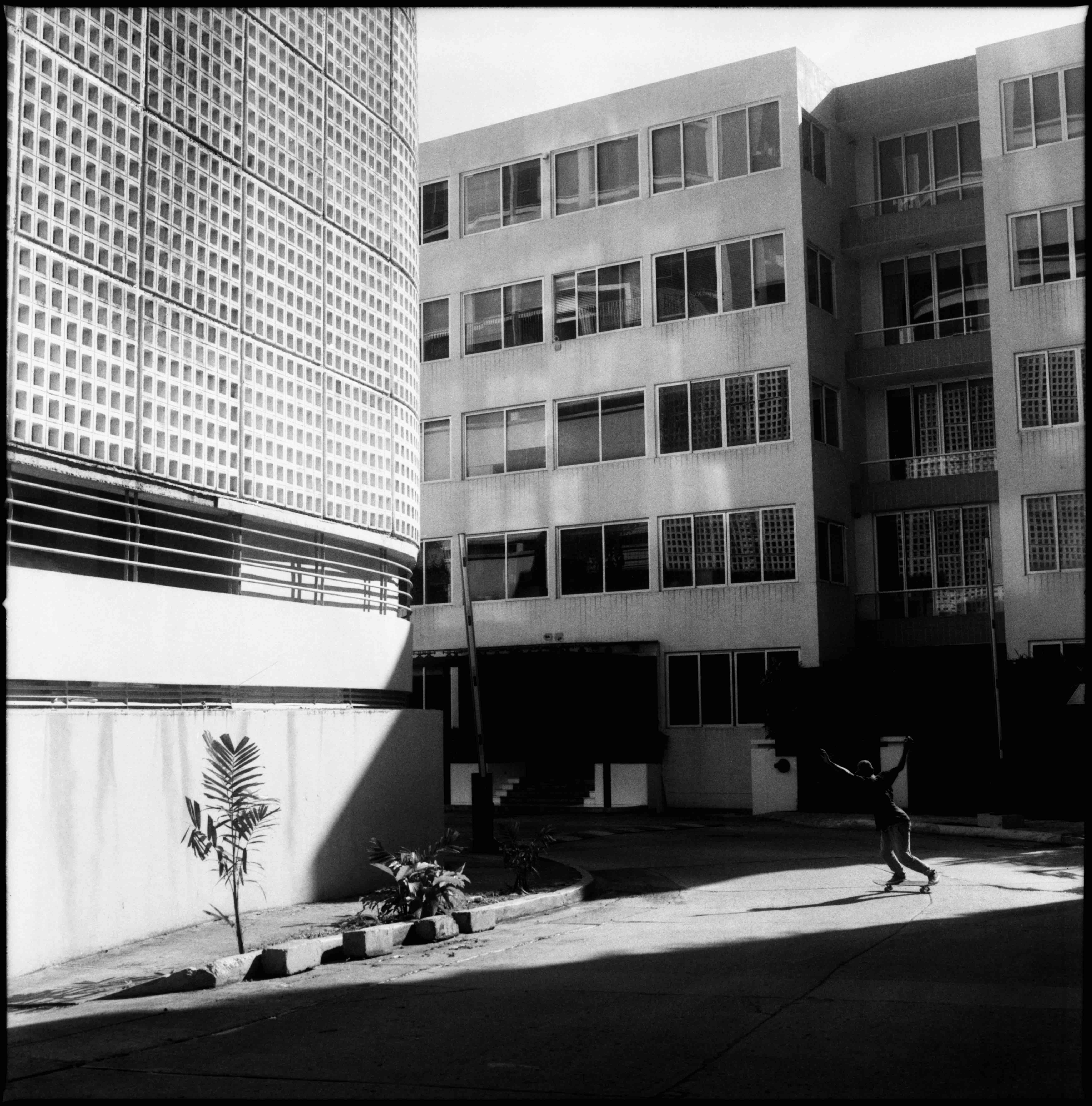 Rafael Gonzalez 04 - Bredio Alfaro - Powerslide