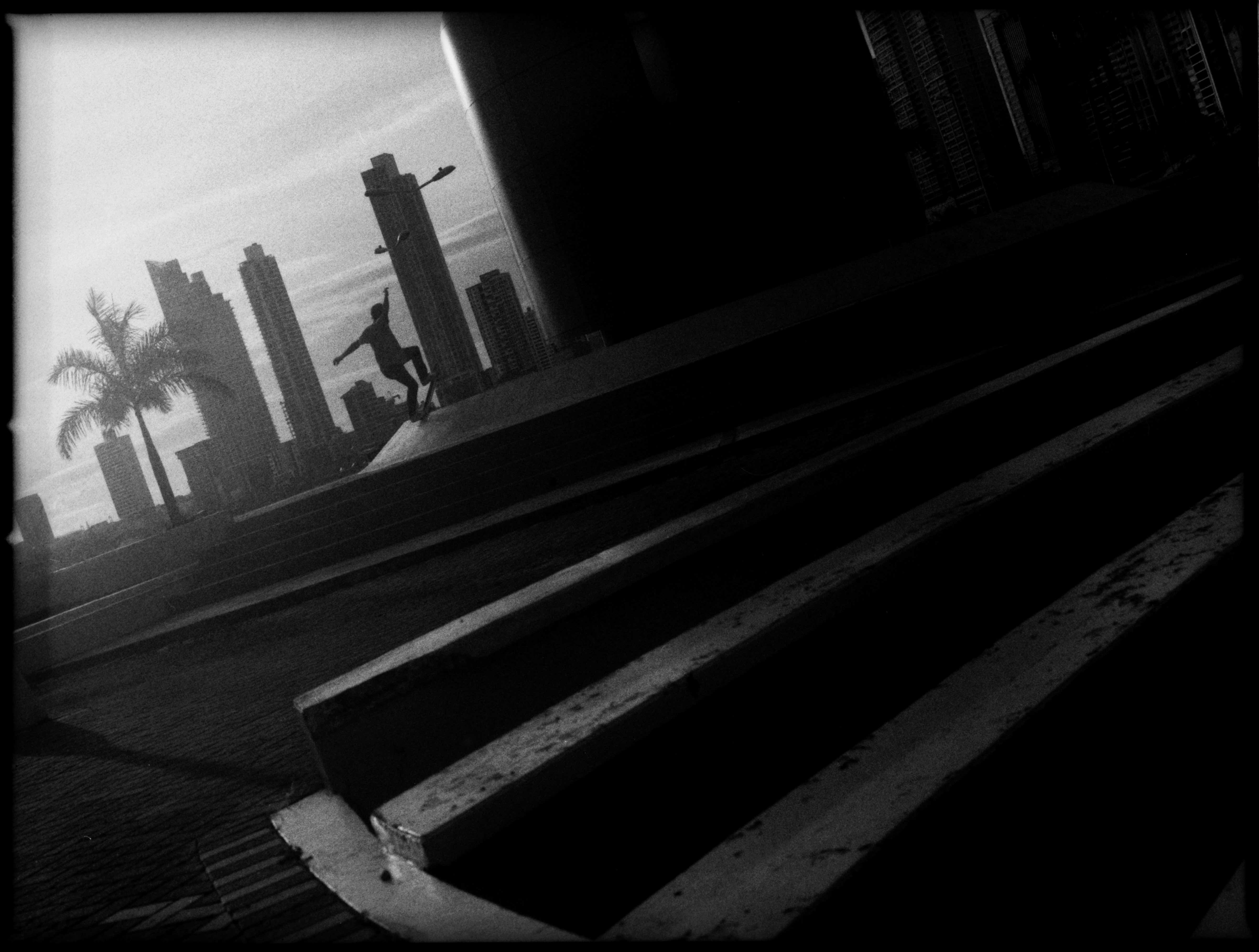 Rafael Gonzalez 11 - Mike Quijano Fs Bluntslide