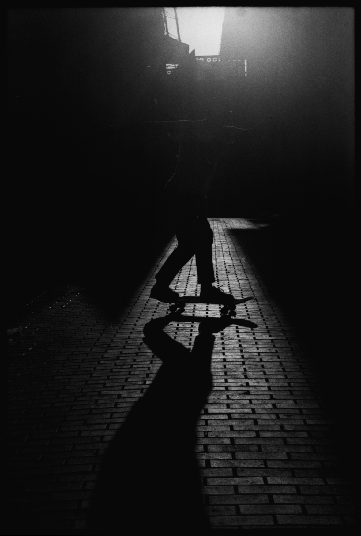 Rafael Gonzalez 13 - Andres Sanders - Backside Powerslide