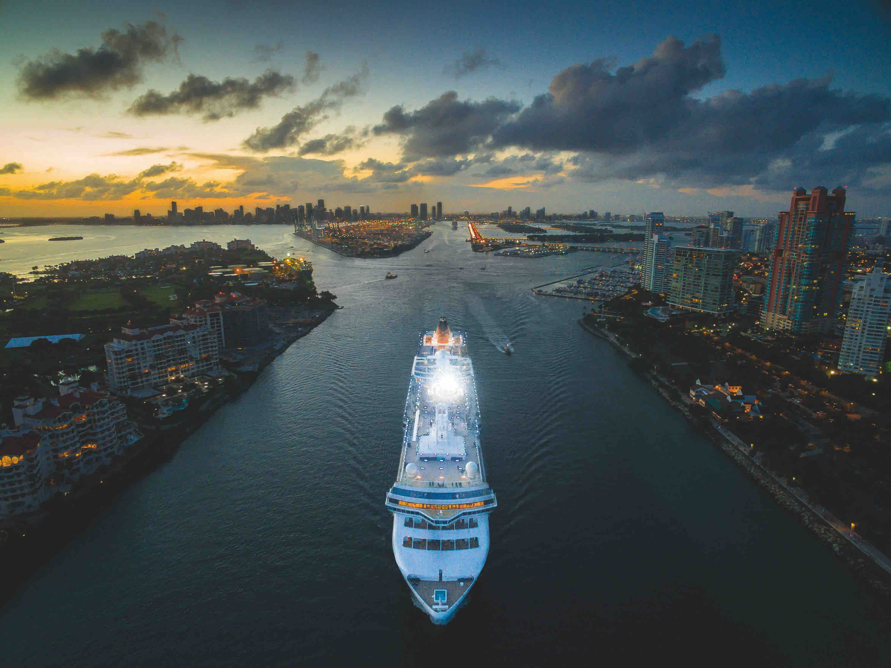 Miami, USA By iMaerial_com