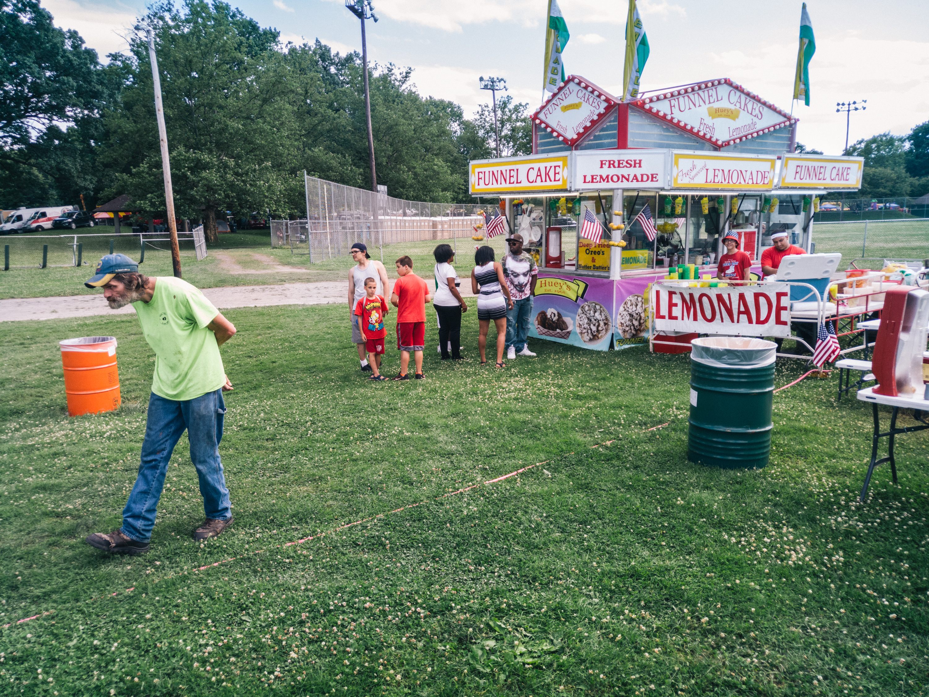 AW_Huck_Ektra_July4_more_006_smaller