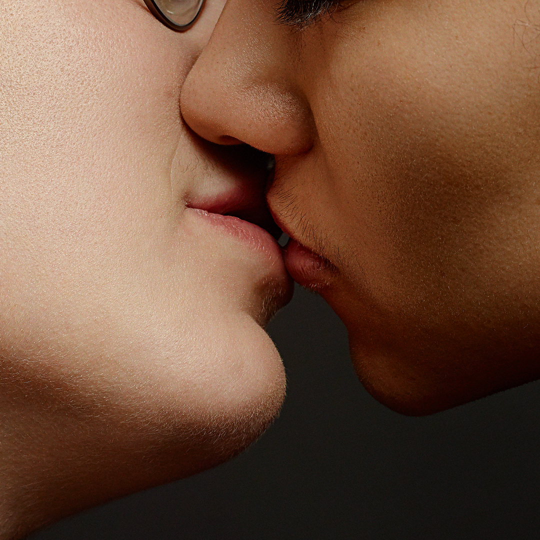 55355_Absolut_SocialKisses_1080x1080_0006__EXTRA_2017_06_03_Absolut_SB_Shot_27_016_all