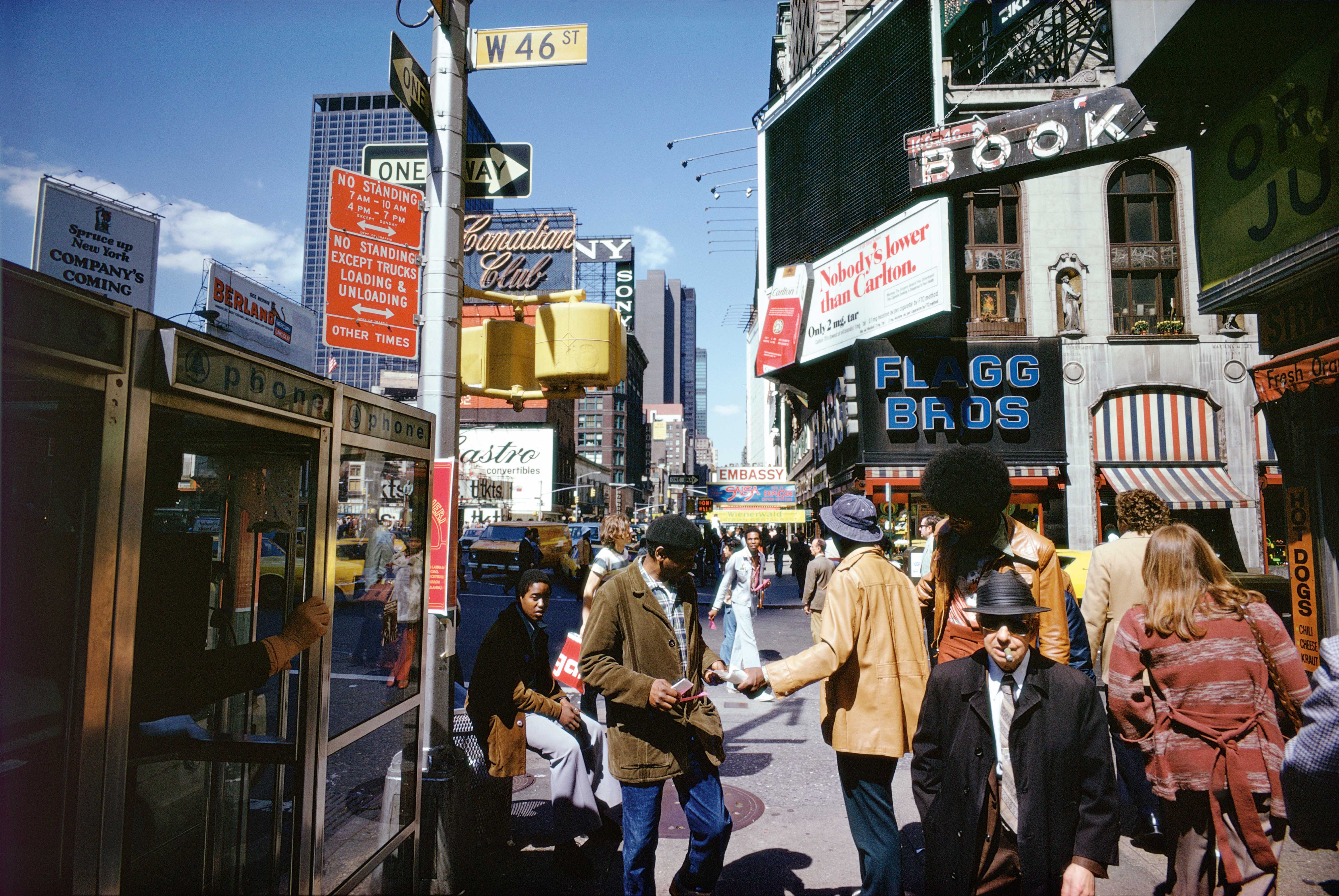 Joel Meyerowitz, W. 46 St., New York City, 1976. Courtesy of Joel Meyerowitz.