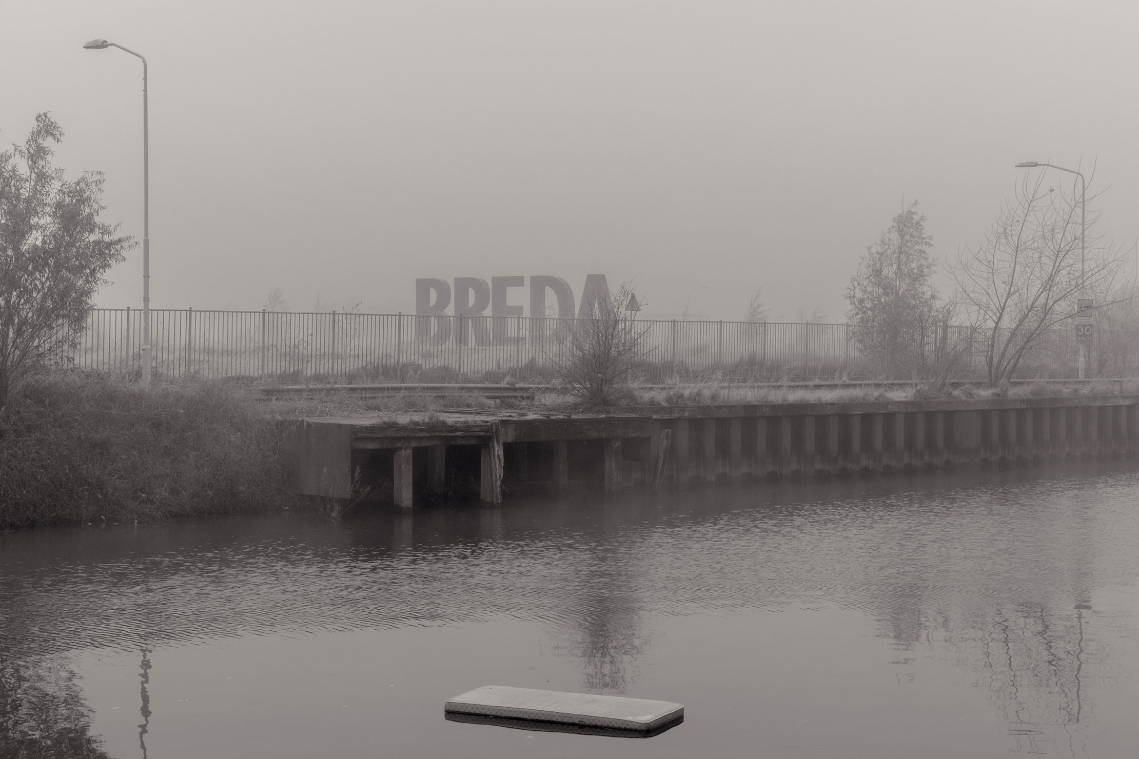 Vans_Shop_Riot_Huck-Grey_Hutton-36