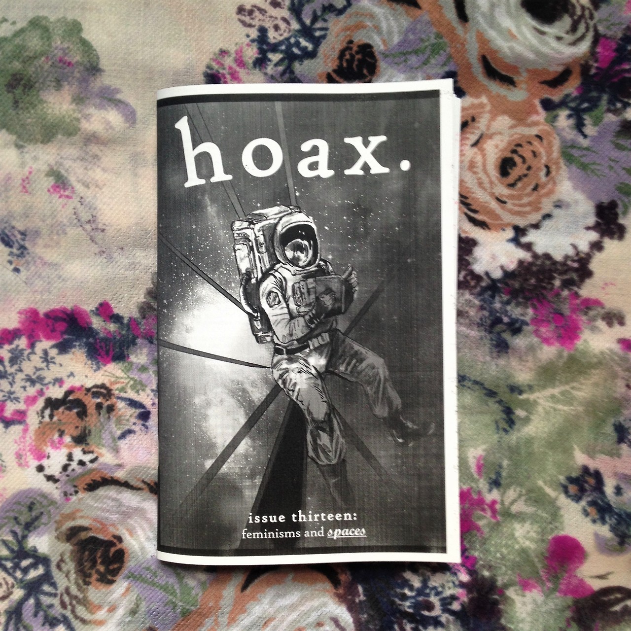 © Hoax