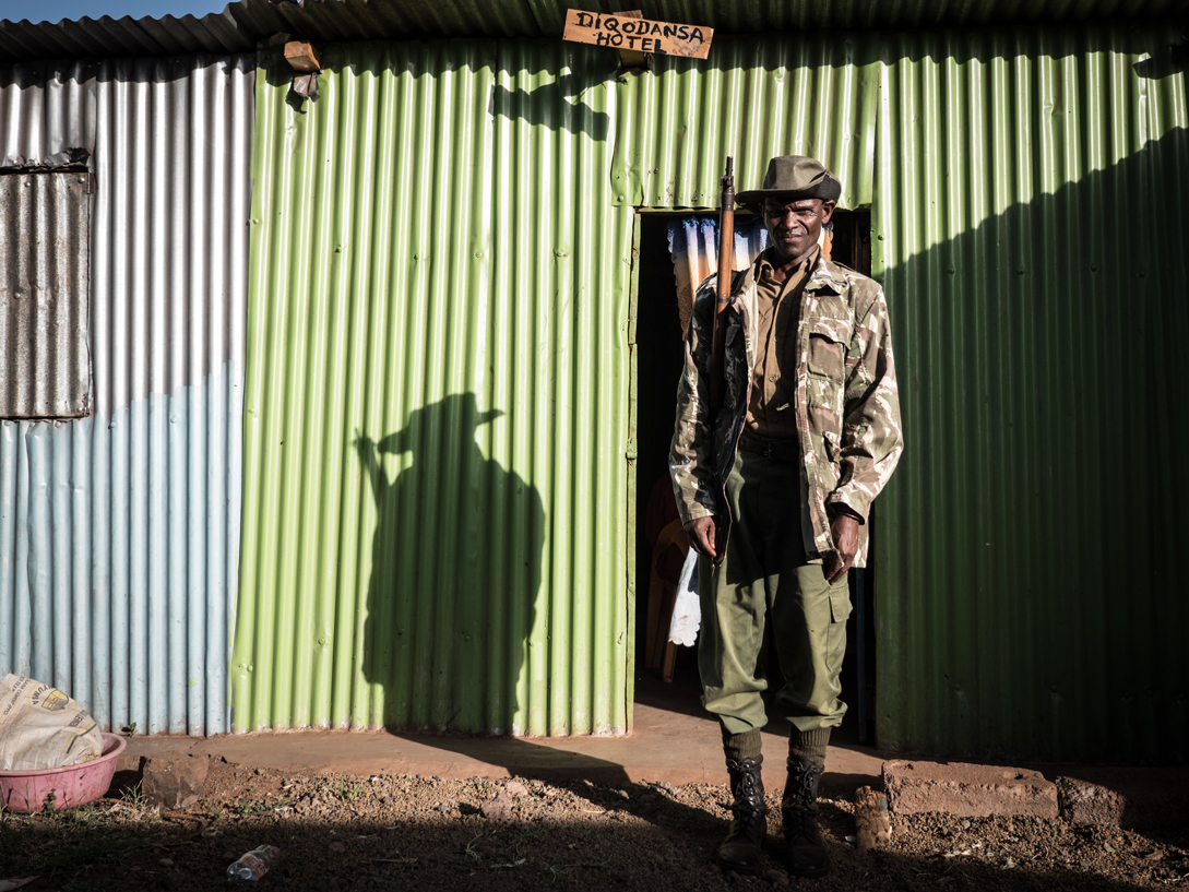 Dabasso Abdula, 53, police volunteer. "It’s true that I wear a uniform, but I don’t get any pay. All the members of the National Police Reserve are volunteers. We support the normal police, but only in the countryside – always in the places where we live. I’m actually a herder. We’re chosen by the village community. Here in Marsabit District there are more than 1,500 of us. The normal police first trains us and then provides us with uniforms and rifles. We’re supposed to maintain security in our villages and intervene in disputes. They’re usually about the herds, cattle raiding for example... I’m not proud to be in the National Police Reserve. The job is not without risk, because the cattle rustlers are also armed. Some only have spears, others have rifles like us. The tribal fights often result in deaths. I myself have also shot, but I’ve never hit anyone. It’s not that easy, especially when you’re chasing people off-road at night."