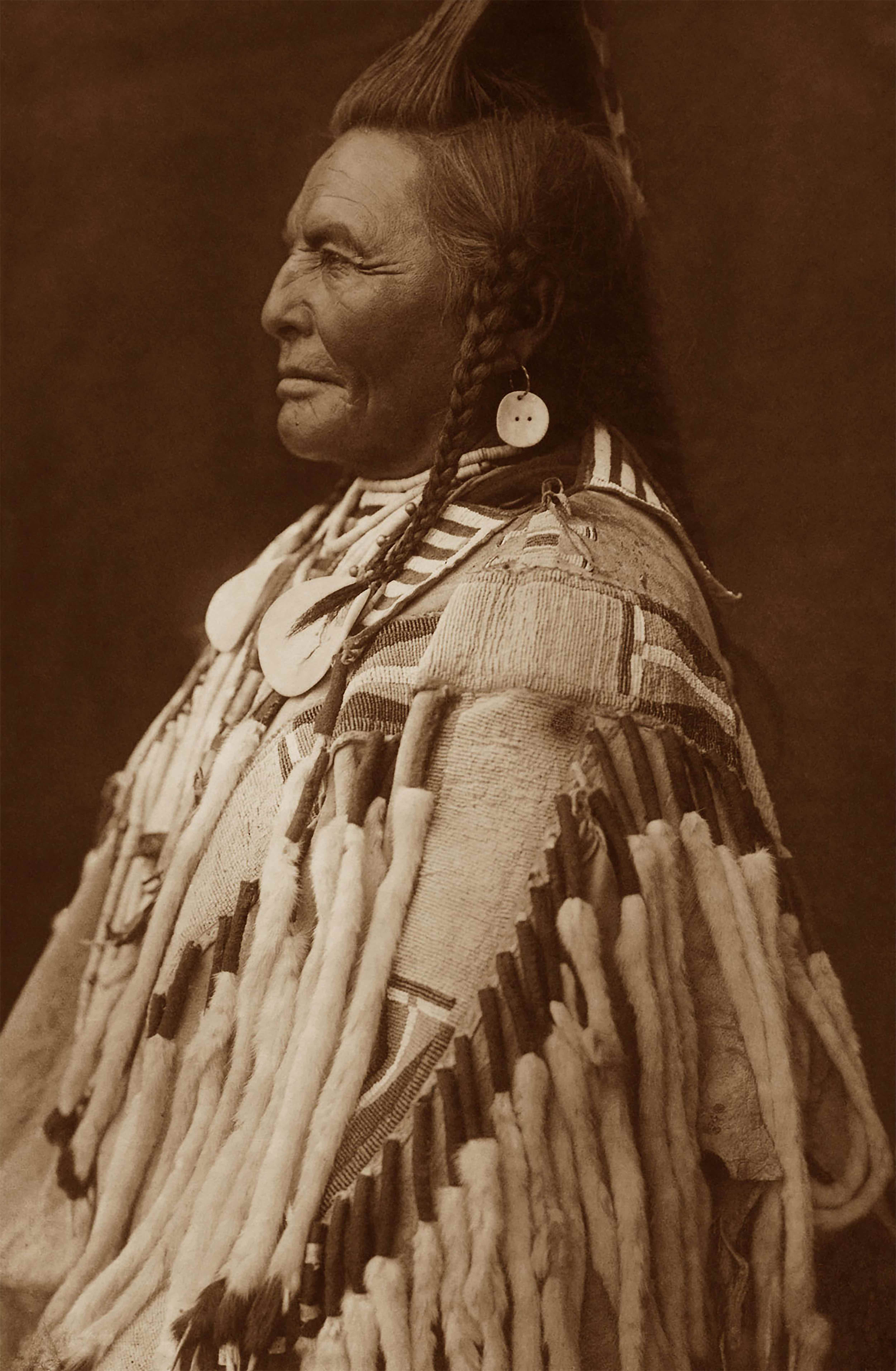 Shot in the Hand—Apsaroke, Edward S. Curtis