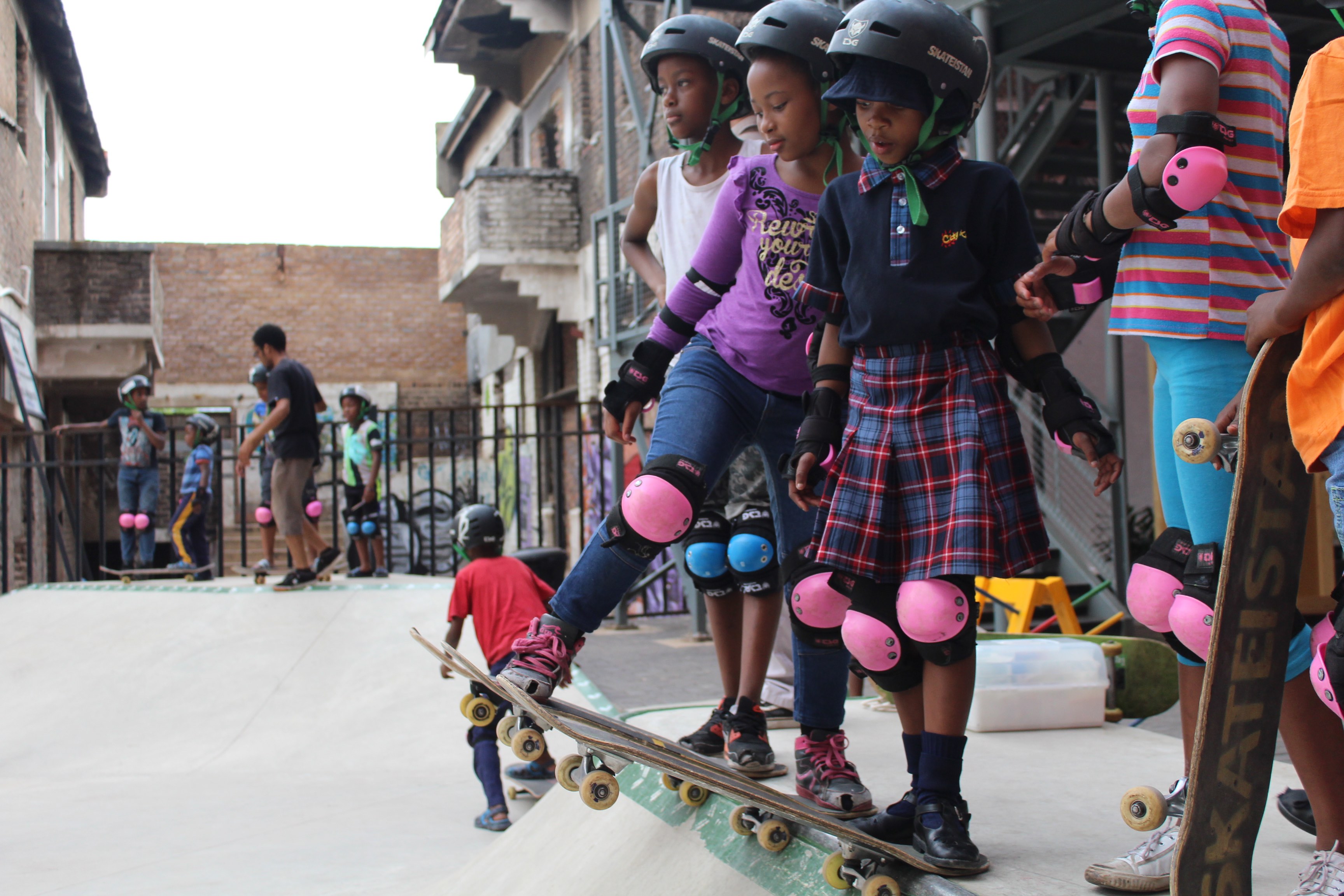 Give-Her-Five-Campaign-Image-Safe-spaces-unbranded-3