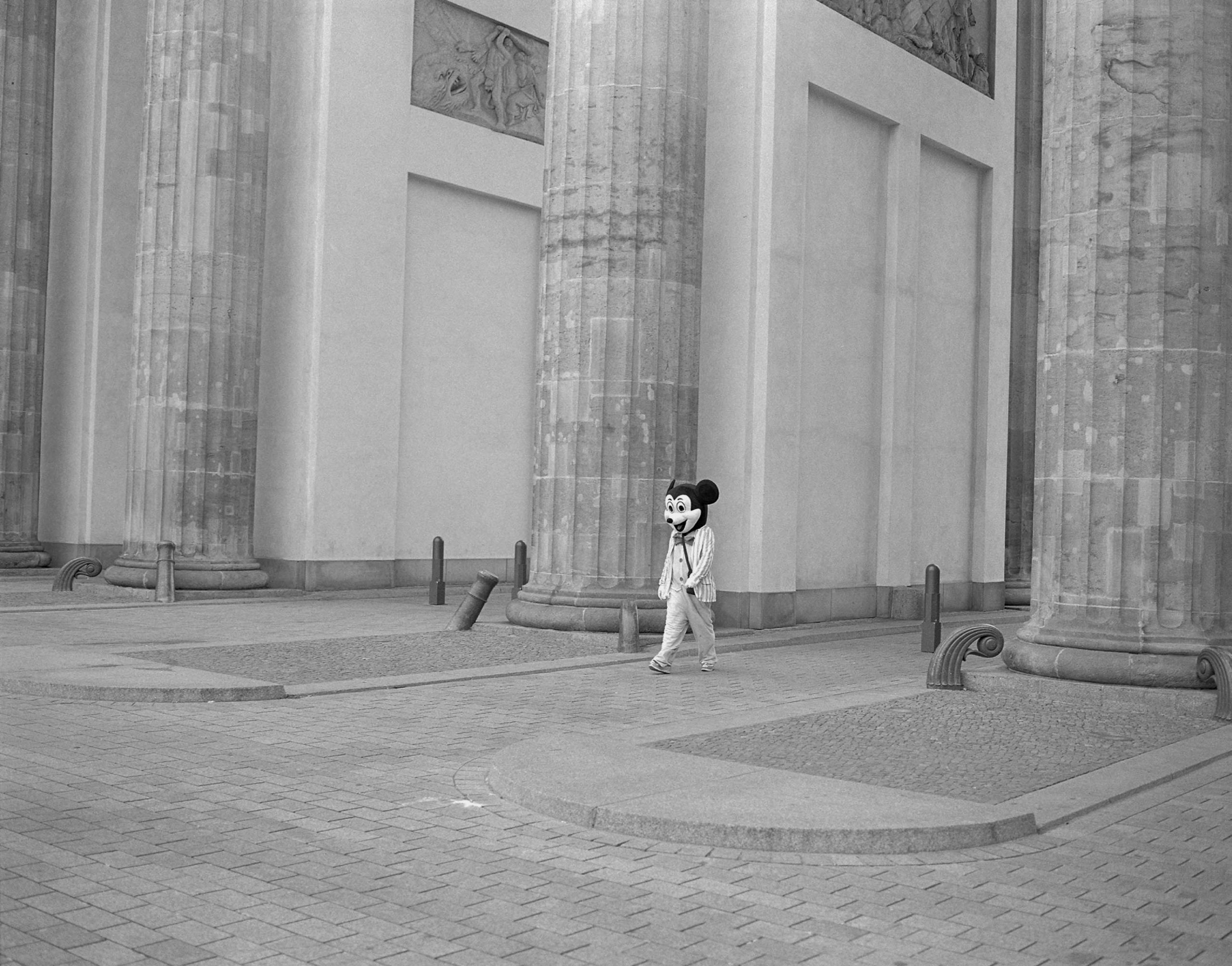 Surreal shots of everyday life in Berlin | Huck